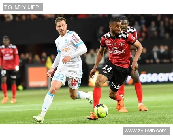 深入分析JDG战队防守策略在电竞比赛中的应用与效果 深入分析JDG战队防守策略在电竞比赛中的应用与效果